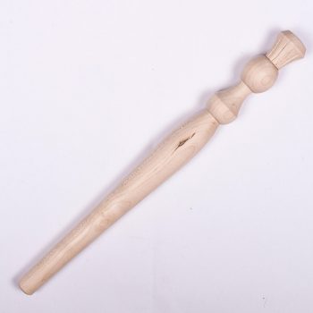 Hand-turned spurtle