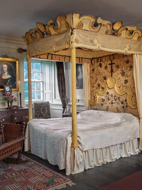 Mary's Bed